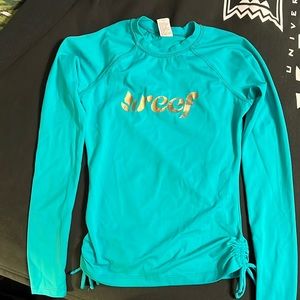 Reef size small rash guard top